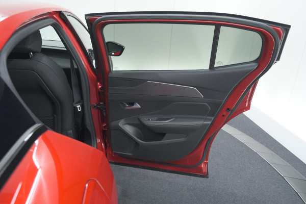 Peugeot 408 1.2 Hybrid 145 e-DCS6 GT | Alcantara Pack | 360 Camera | Navigatie | Stoelverwarming