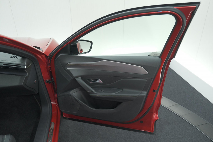 Peugeot 408 1.2 Hybrid 145 e-DCS6 GT | Alcantara Pack | 360 Camera | Navigatie | Stoelverwarming