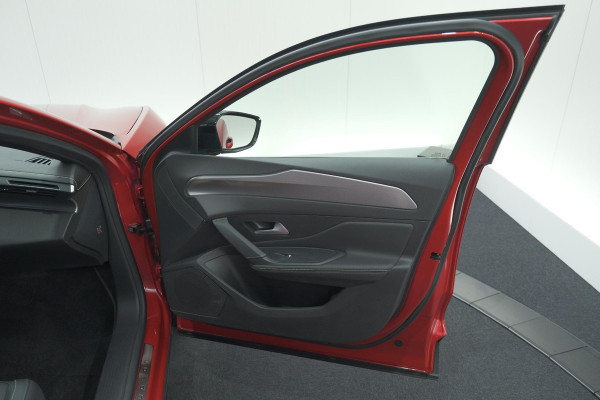 Peugeot 408 1.2 Hybrid 145 e-DCS6 GT | Alcantara Pack | 360 Camera | Navigatie | Stoelverwarming
