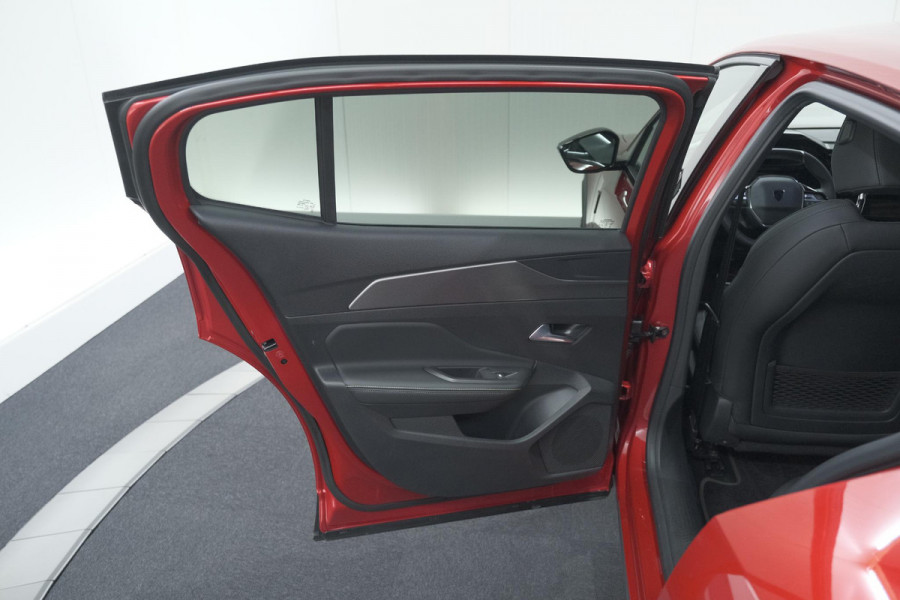 Peugeot 408 1.2 Hybrid 145 e-DCS6 GT | Alcantara Pack | 360 Camera | Navigatie | Stoelverwarming