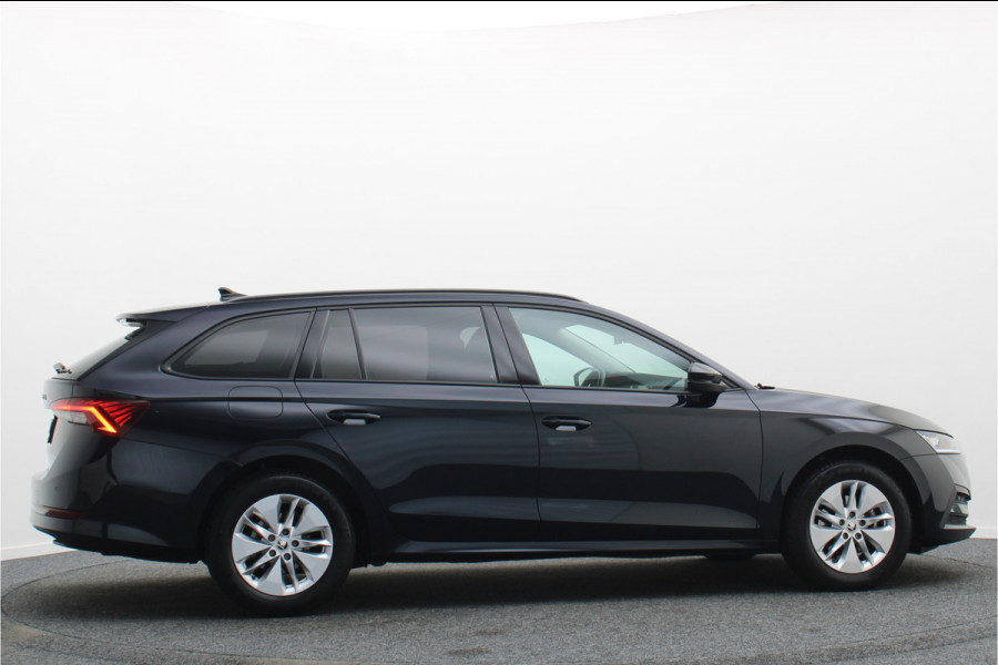 Škoda Octavia Combi 1.0 e-TSI Business Edition Virtual Cockpit, Keyless, LED, Apple Carplay, PDC