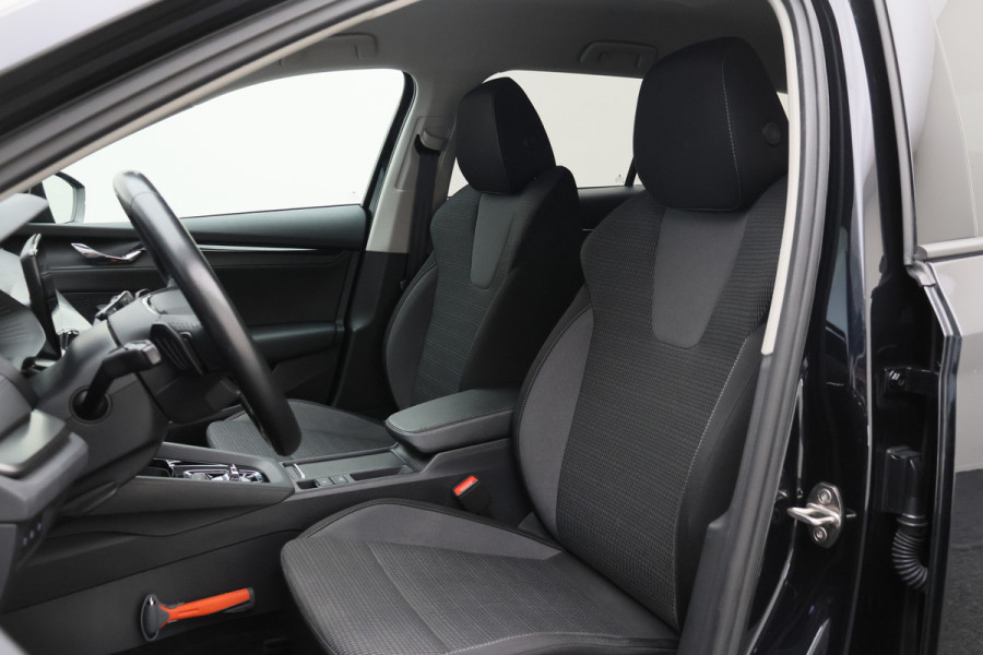 Škoda Octavia Combi 1.0 e-TSI Business Edition Virtual Cockpit, Keyless, LED, Apple Carplay, PDC