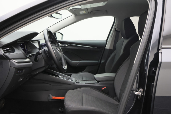 Škoda Octavia Combi 1.0 e-TSI Business Edition Virtual Cockpit, Keyless, LED, Apple Carplay, PDC