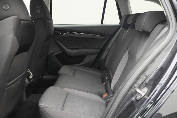 Škoda Octavia Combi 1.0 e-TSI Business Edition Virtual Cockpit, Keyless, LED, Apple Carplay, PDC