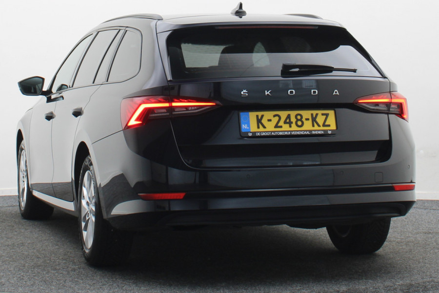 Škoda Octavia Combi 1.0 e-TSI Business Edition Virtual Cockpit, Keyless, LED, Apple Carplay, PDC