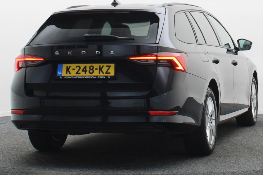 Škoda Octavia Combi 1.0 e-TSI Business Edition Virtual Cockpit, Keyless, LED, Apple Carplay, PDC