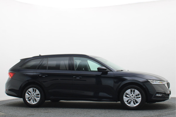 Škoda Octavia Combi 1.0 e-TSI Business Edition Virtual Cockpit, Keyless, LED, Apple Carplay, PDC