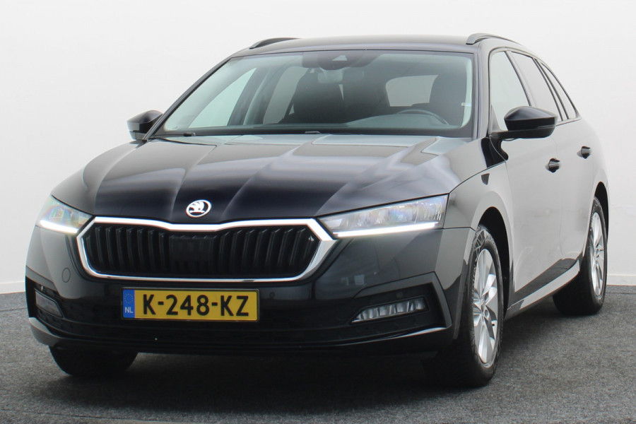 Škoda Octavia Combi 1.0 e-TSI Business Edition Virtual Cockpit, Keyless, LED, Apple Carplay, PDC
