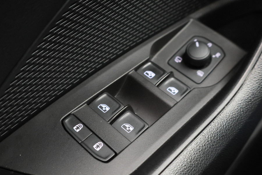 Škoda Octavia Combi 1.0 e-TSI Business Edition Virtual Cockpit, Keyless, LED, Apple Carplay, PDC