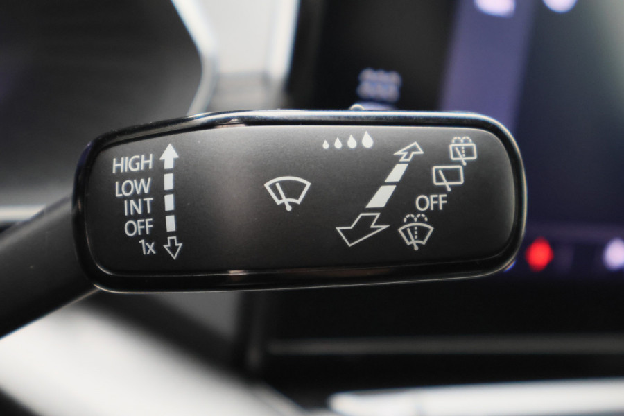 Škoda Octavia Combi 1.0 e-TSI Business Edition Virtual Cockpit, Keyless, LED, Apple Carplay, PDC