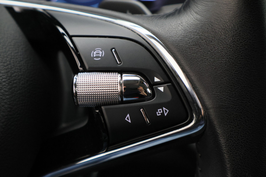 Škoda Octavia Combi 1.0 e-TSI Business Edition Virtual Cockpit, Keyless, LED, Apple Carplay, PDC