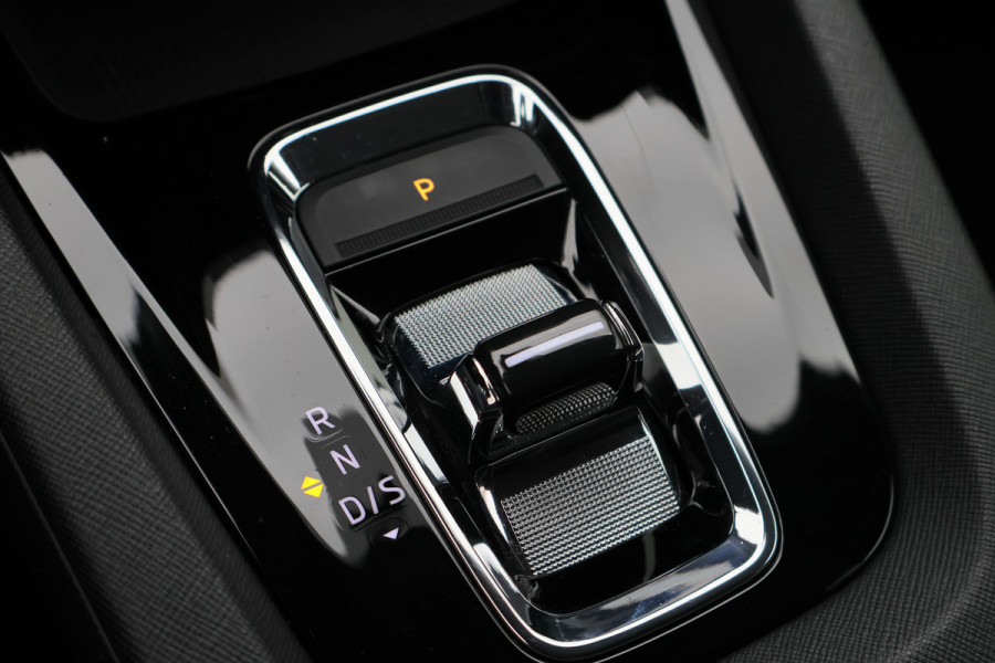 Škoda Octavia Combi 1.0 e-TSI Business Edition Virtual Cockpit, Keyless, LED, Apple Carplay, PDC