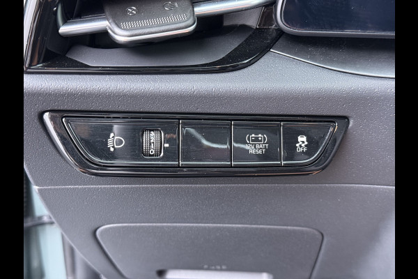 Kia Niro 1.6 GDi Hybrid DynamicLine - Navigatie - achteruitrijcamera -  Virena Zekerheidspakket 895 ,- BOVAG Garantie - Fabrieksgarantie t/m 22-03-2032-