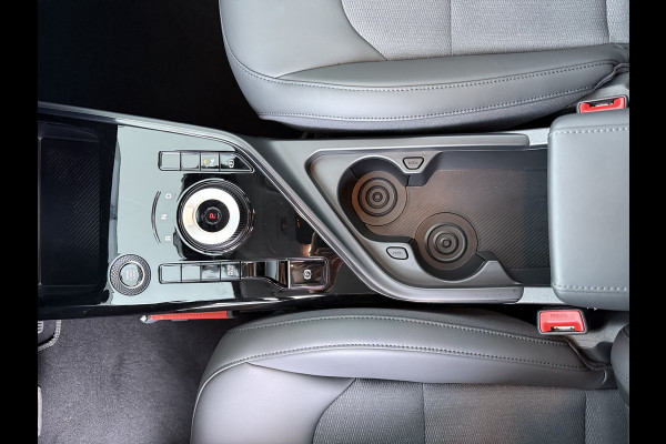 Kia Niro 1.6 GDi Hybrid DynamicLine - Navigatie - achteruitrijcamera -  Virena Zekerheidspakket 895 ,- BOVAG Garantie - Fabrieksgarantie t/m 22-03-2032-