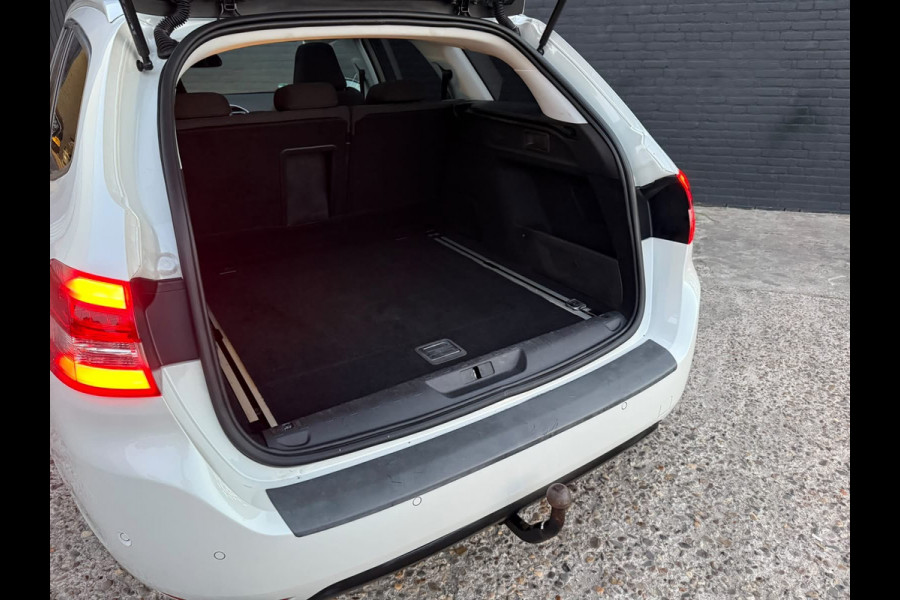 Peugeot 308 SW 1.6 BlueHDI Blue Lease Executive NAVI | CARPLAY | PANO | PDC | TREKHAAK | NWE APK