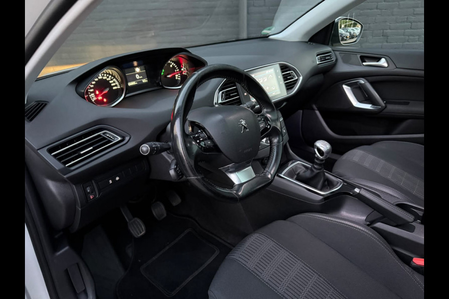 Peugeot 308 SW 1.6 BlueHDI Blue Lease Executive NAVI | CARPLAY | PANO | PDC | TREKHAAK | NWE APK