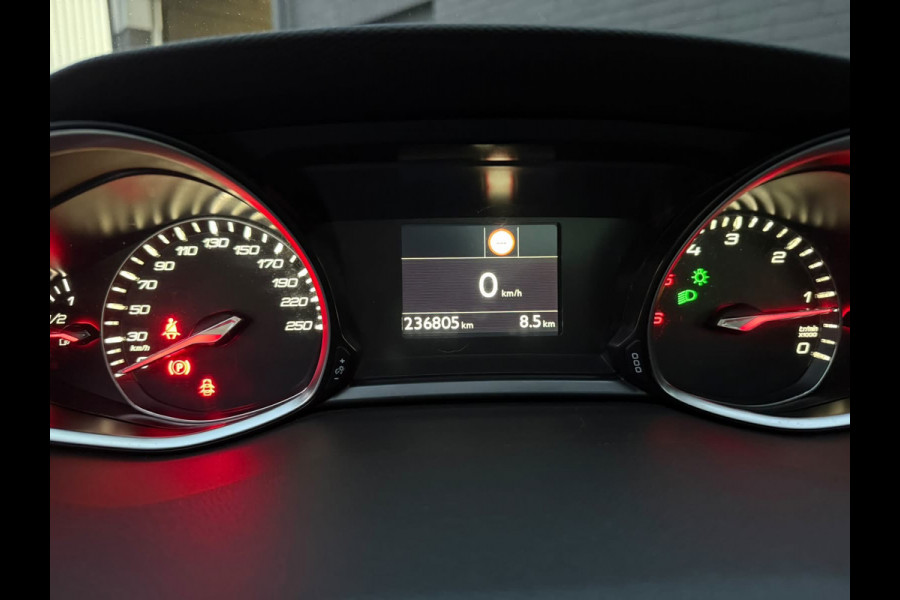 Peugeot 308 SW 1.6 BlueHDI Blue Lease Executive NAVI | CARPLAY | PANO | PDC | TREKHAAK | NWE APK