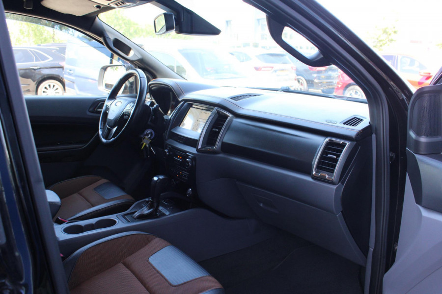 Ford Ranger 3.2 TDCi Wildtrak Doublecab | Hardtop | Zeer Netjes! | Trekhaak | Adaptive Cruise Control | Camera|  Stoelverwarming |