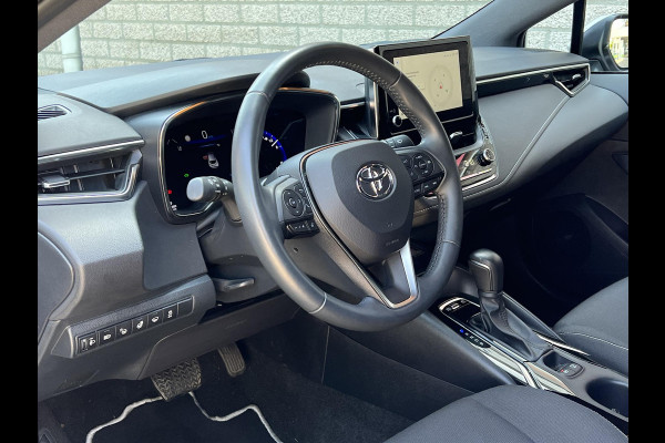 Toyota Corolla 1.8 Hybrid Style | Dodehoekherkenning, Parkeersensoren, Stoel + Stuurverwarming, Keyless, 17 inch