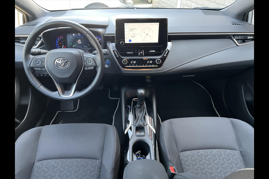 Toyota Corolla 1.8 Hybrid Style | Dodehoekherkenning, Parkeersensoren, Stoel + Stuurverwarming, Keyless, 17 inch