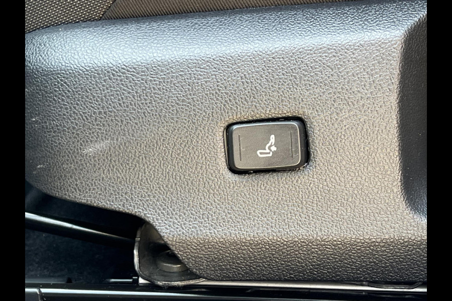 Toyota Corolla 1.8 Hybrid Style | Dodehoekherkenning, Parkeersensoren, Stoel + Stuurverwarming, Keyless, 17 inch