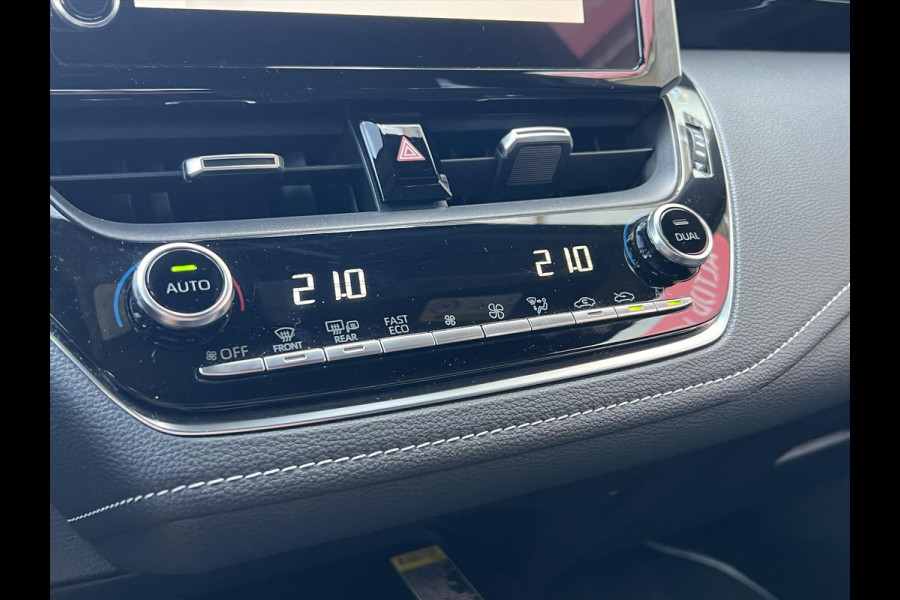 Toyota Corolla 1.8 Hybrid Style | Dodehoekherkenning, Parkeersensoren, Stoel + Stuurverwarming, Keyless, 17 inch