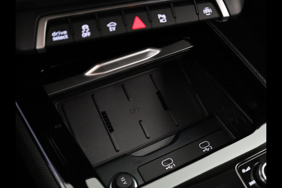 Audi Q3 Advanced edition e-hybrid 272 pk | Techniekpakket plus | Ambiente lichtpakket | Privacy glas | Functioneel pakket |