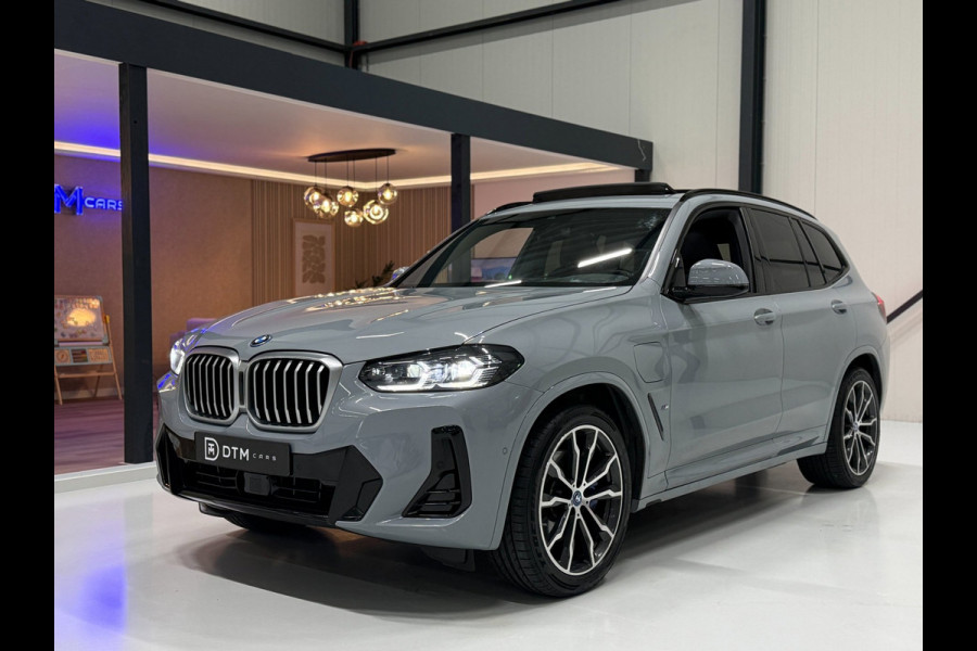 BMW X3 XDrive30e M Sport Pro 300pk PHEV | Pano | Memory | HUD | H&K | 20"