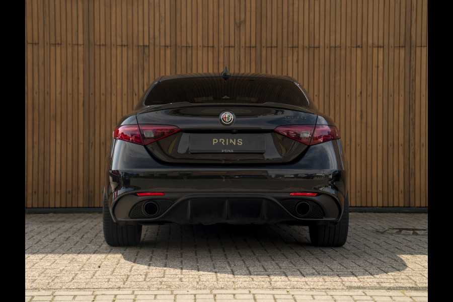 Alfa Romeo Giulia 2.0T Veloce Ti 280pk | Carbon | Orig. NL | 2e eigenaar