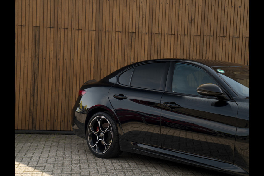 Alfa Romeo Giulia 2.0T Veloce Ti 280pk | Carbon | Orig. NL | 2e eigenaar