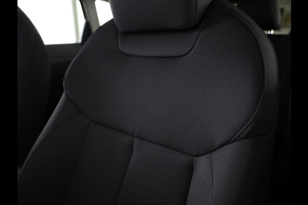 Audi Q3 Advanced edition e-hybrid 272 pk | Techniekpakket plus | Ambiente lichtpakket | Privacy glas | Functioneel pakket |