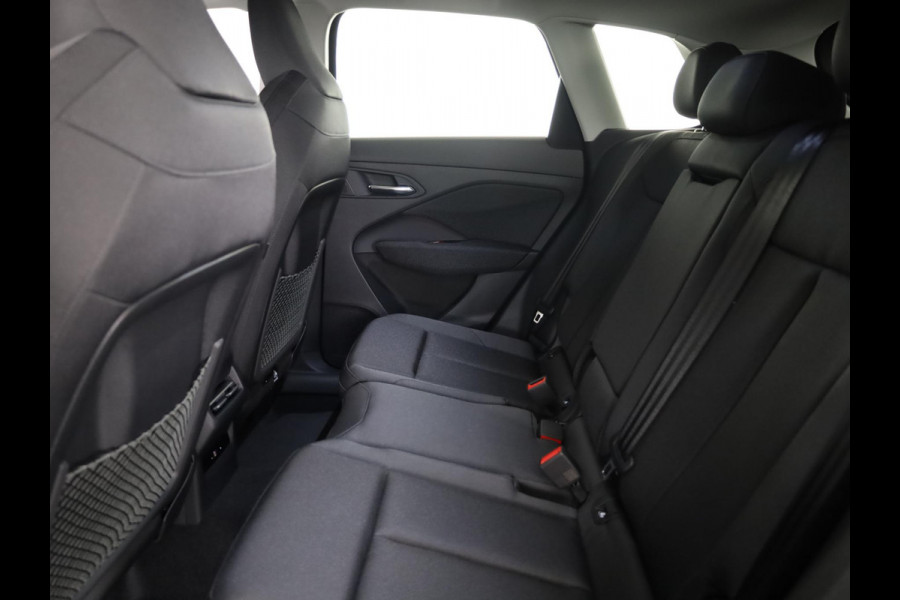 Audi Q3 Advanced edition e-hybrid 272 pk | Techniekpakket plus | Ambiente lichtpakket | Privacy glas | Functioneel pakket |