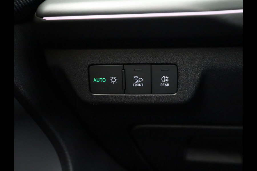 Audi Q3 Advanced edition e-hybrid 272 pk | Techniekpakket plus | Ambiente lichtpakket | Privacy glas | Functioneel pakket |