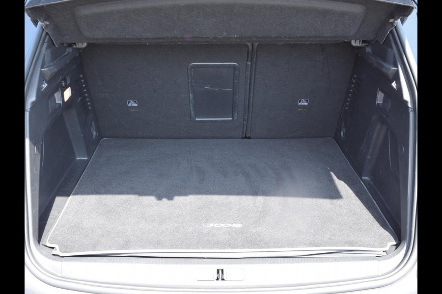 Peugeot 3008 1.6 HYbrid 225 GT Pack Business | ELEKTRISCH GLAZEN PANORAMADAK | CAMERA MET SENSOREN | NAVI & CARPLAY |