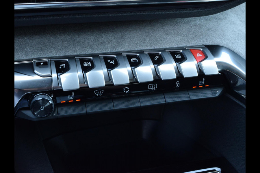 Peugeot 3008 1.6 HYbrid 225 GT Pack Business | ELEKTRISCH GLAZEN PANORAMADAK | CAMERA MET SENSOREN | NAVI & CARPLAY |