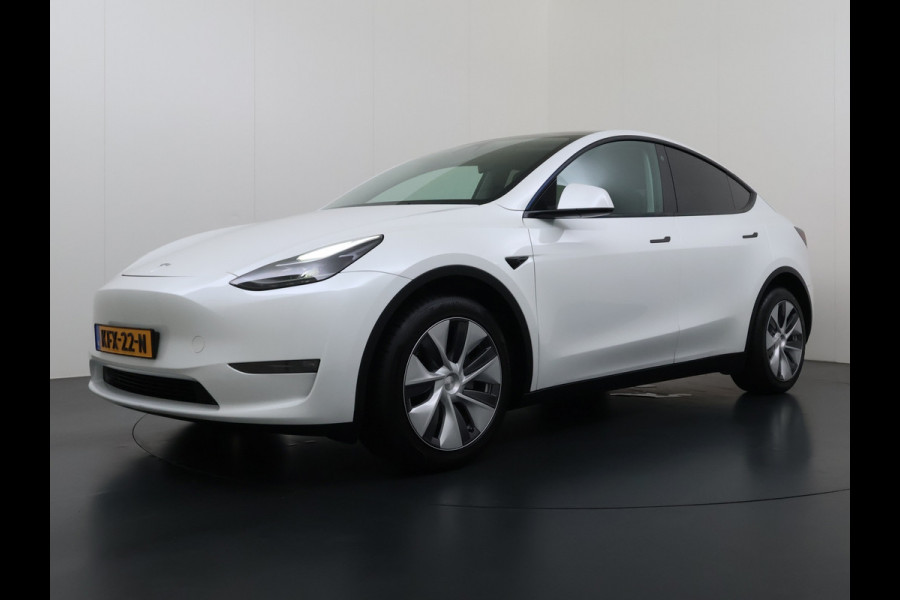 Tesla Model Y Long Range AWD 75kWh SOH 94% Warmtepomp AI-Computer Traffic Aware Adap.Cruise Leder Panoramadak Navi Ecc Camera Stoel+Stuurverwa Privacy Glas Lmv Elek.Achterklep Led Elek.Stoelen+Memory 4WD Fabrieksgarantie tot 15-02-2027 - Garantie op de Accu+Motor tot 15-2-2031/192.000km