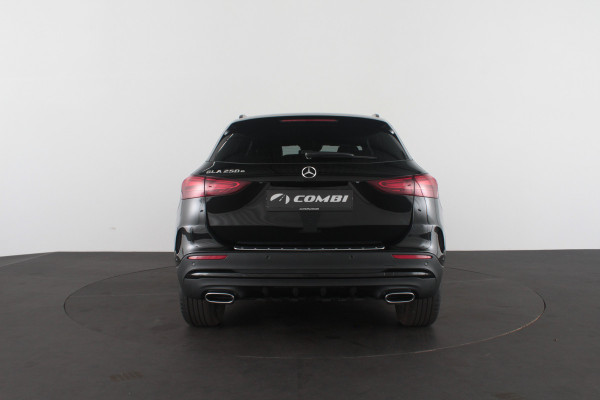 Mercedes-Benz GLA 250 e AMG Line > Night-pakket/Adapt.cruise/keyless/Camera/Apple Carplay