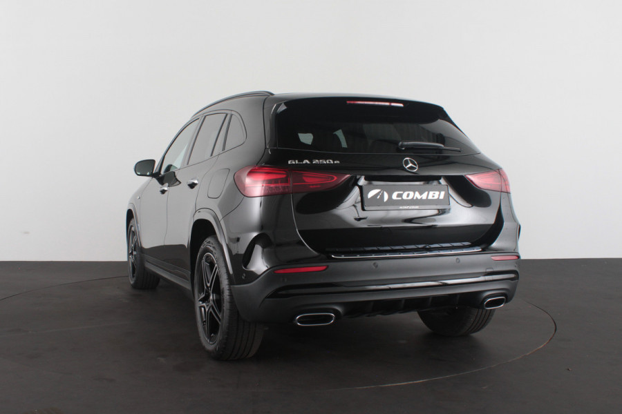 Mercedes-Benz GLA 250 e AMG Line > Night-pakket/Adapt.cruise/keyless/Camera/Apple Carplay