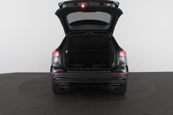 Mercedes-Benz GLA 250 e AMG Line > Night-pakket/Adapt.cruise/keyless/Camera/Apple Carplay