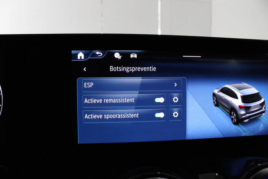Mercedes-Benz GLA 250 e AMG Line > Night-pakket/Adapt.cruise/keyless/Camera/Apple Carplay