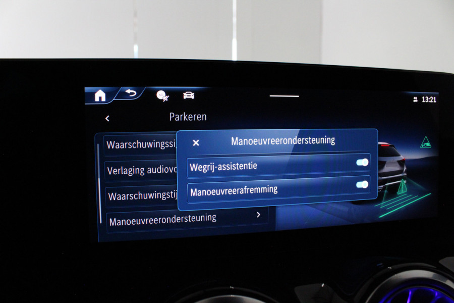 Mercedes-Benz GLA 250 e AMG Line > Night-pakket/Adapt.cruise/keyless/Camera/Apple Carplay