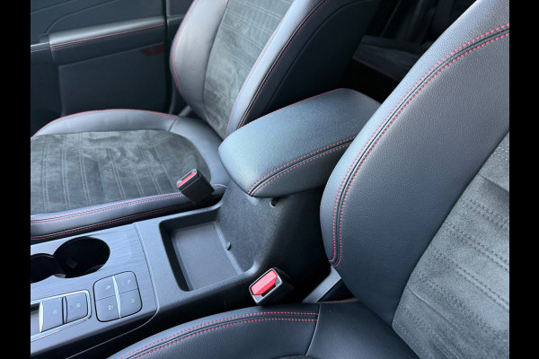 Ford Kuga 2.5 PHEV ST-Line X - Automaat - Navi - Parkeerhulp - Winterpakket