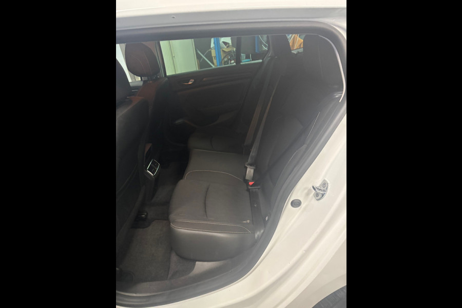 Renault Mégane Estate 1.3 TCe Limited Clima | Cruise | Navi | PDC