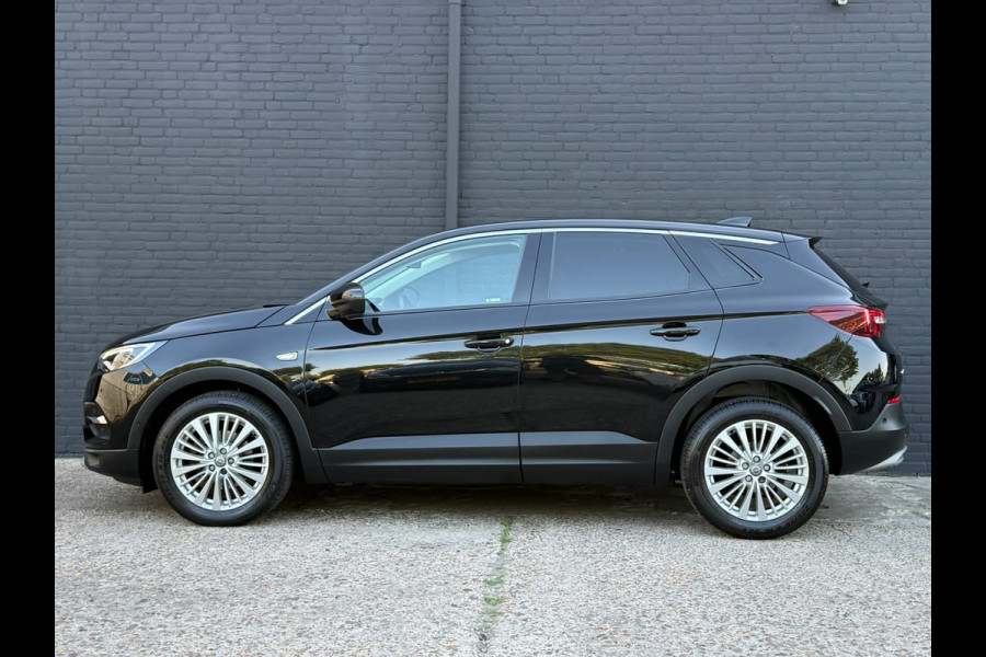 Opel Grandland X 1.2 Turbo Business Executive