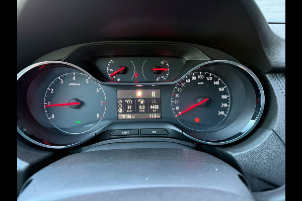 Opel Grandland X 1.2 Turbo Business Executive