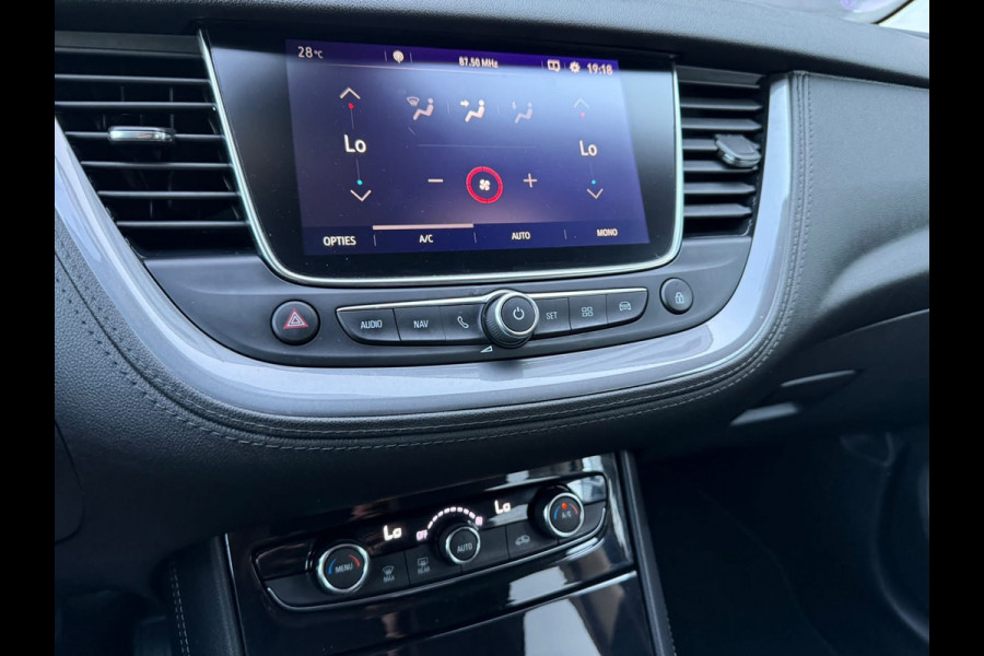 Opel Grandland X 1.2 Turbo Business Executive