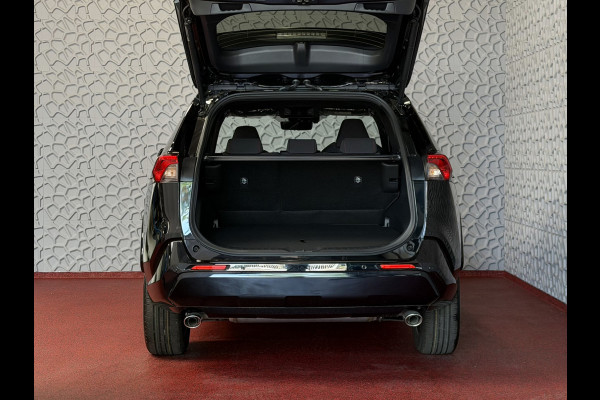 Toyota RAV4 2.5 PLUG-IN HYBRID AWD 306PK 1500KG TREKGEW. HEADUP SPIEGEL.CAM LED ELEK.KLEP STUUR/STOELVERW. V+A PHEV PLUG IN