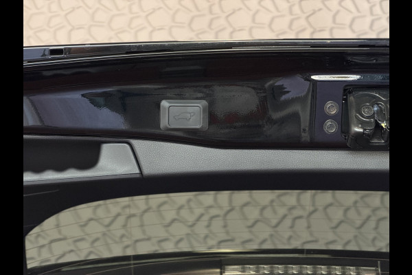 Toyota RAV4 2.5 PLUG-IN HYBRID AWD 306PK 1500KG TREKGEW. HEADUP SPIEGEL.CAM LED ELEK.KLEP STUUR/STOELVERW. V+A PHEV PLUG IN