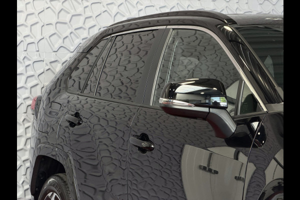 Toyota RAV4 2.5 PLUG-IN HYBRID AWD 306PK 1500KG TREKGEW. HEADUP SPIEGEL.CAM LED ELEK.KLEP STUUR/STOELVERW. V+A PHEV PLUG IN