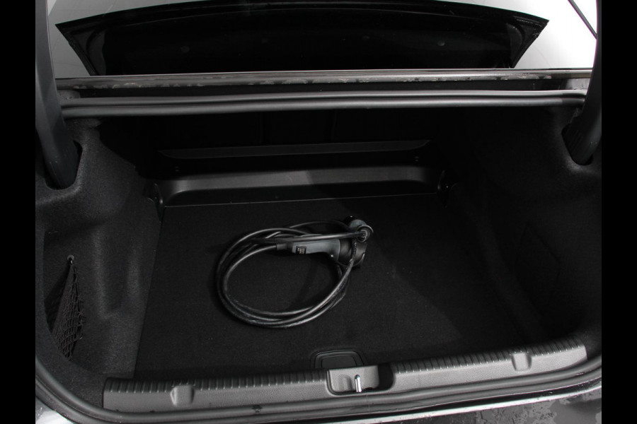 Mercedes-Benz EQE 350 AMG Line Edition Advanced Plus 292 kWh Climate control Adaptieve cruise control Parkeersensoren Achteruitrijcamera Sfeerverlichting Stoelverwarming Keyless LED Navigatie